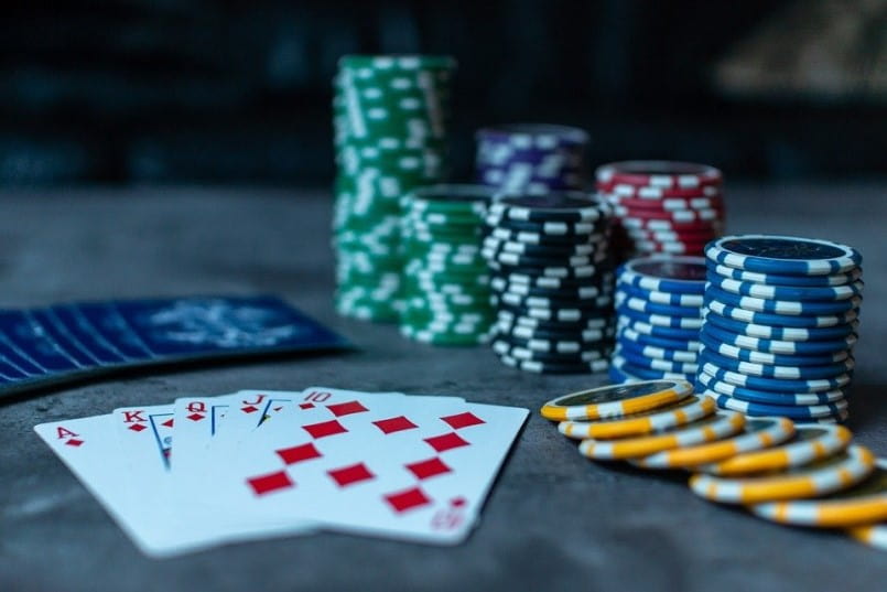 Khi tham gia Mot88 poker người chơi nên tìm hiểu thông tin kỹ lưỡng